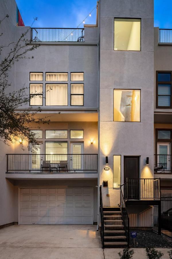 Lavish Downtown Home With Stunning Rooftop Deck Views Houston Buitenkant foto